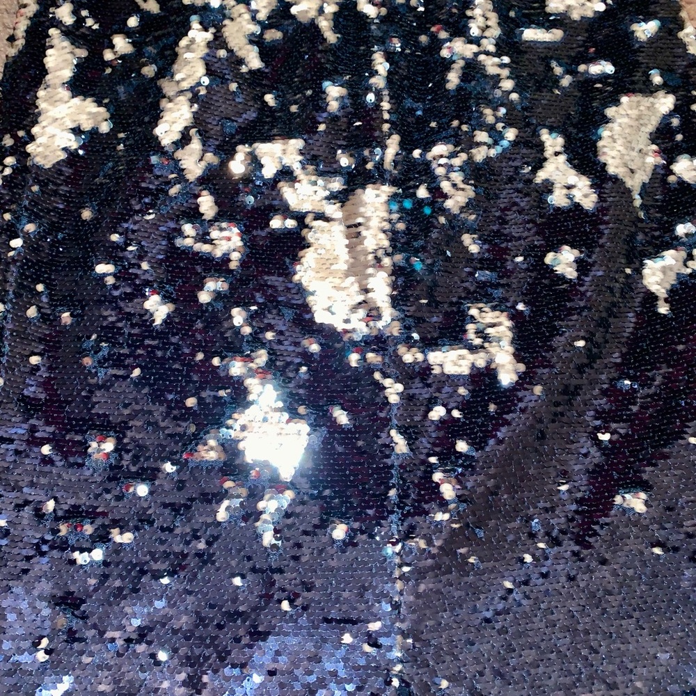 Safiyaa Icenna Glamorous One-Shoulder Sequin Dress - Picture 6 of 9
